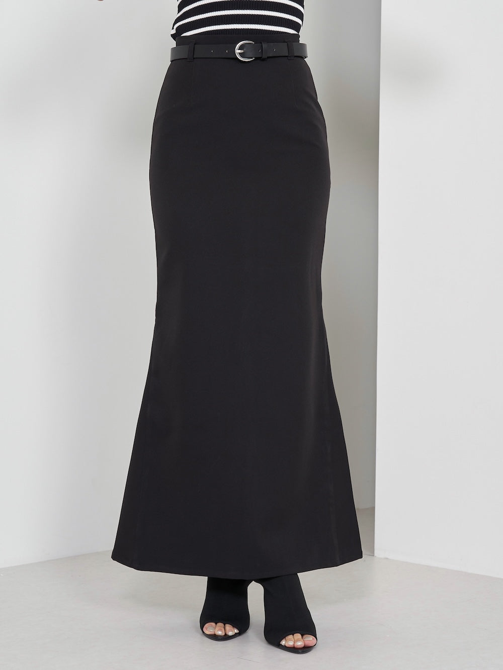 モデル：163cm（着用サイズ：S　着用カラー：BLK）