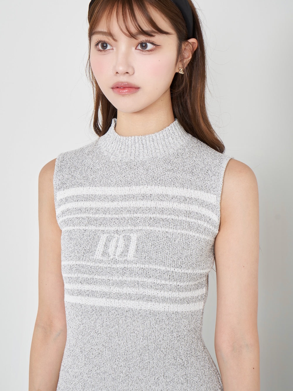 モデル：163cm（着用サイズ：FREE　着用カラー：GRY）