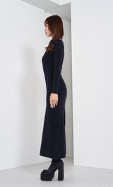 モデル：163cm（着用サイズ：FREE　着用カラー：BLK）