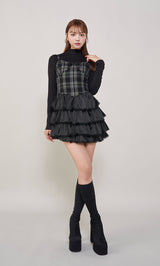 モデル：163cm（着用サイズ：FREE　着用カラー：BLK）