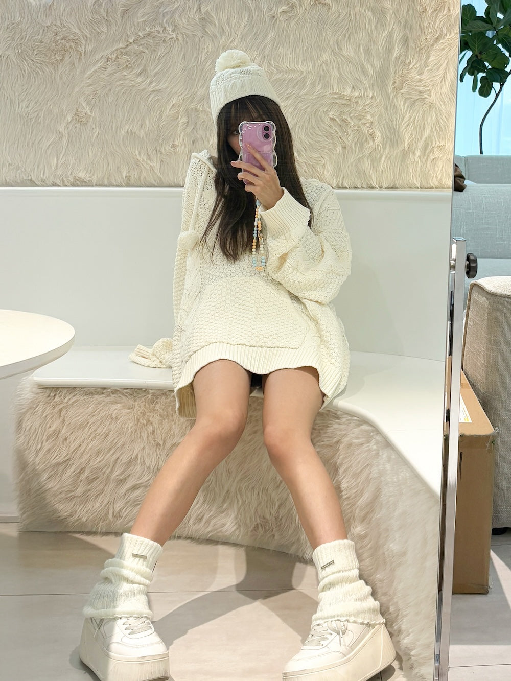 モデル：163cm（着用サイズ：FREE　着用カラー：IVO）