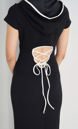 モデル：163cm（着用サイズ：FREE　着用カラー：BLK）