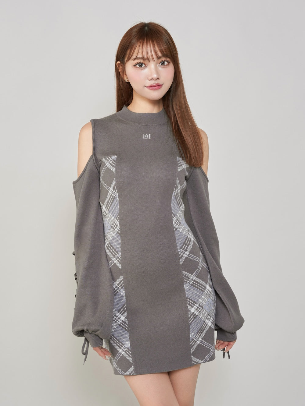 モデル：163cm（着用サイズ：FREE　着用カラー：GRY）