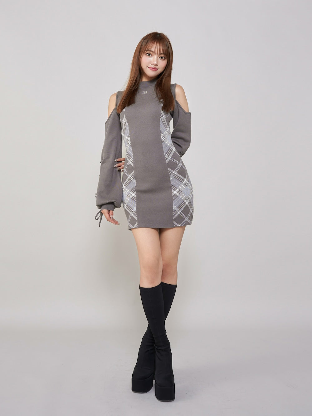 モデル：163cm（着用サイズ：FREE　着用カラー：GRY）