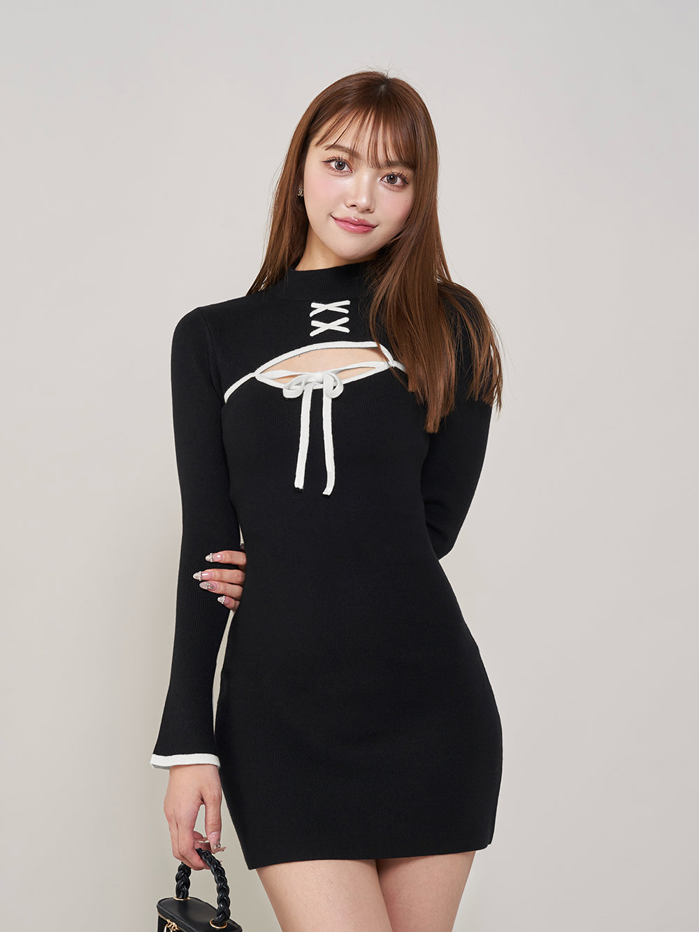 モデル：163cm（着用サイズ：FREE　着用カラー：BLK）