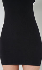 モデル：163cm（着用サイズ：FREE　着用カラー：BLK）