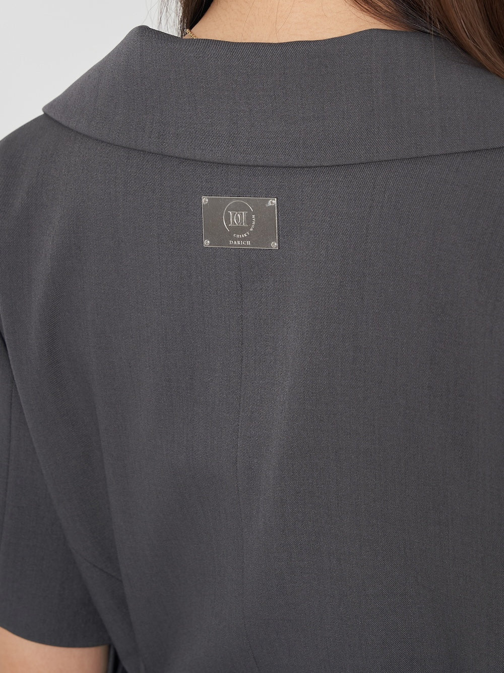 モデル：160cm（着用サイズ：FREE　着用カラー：C-GRY）