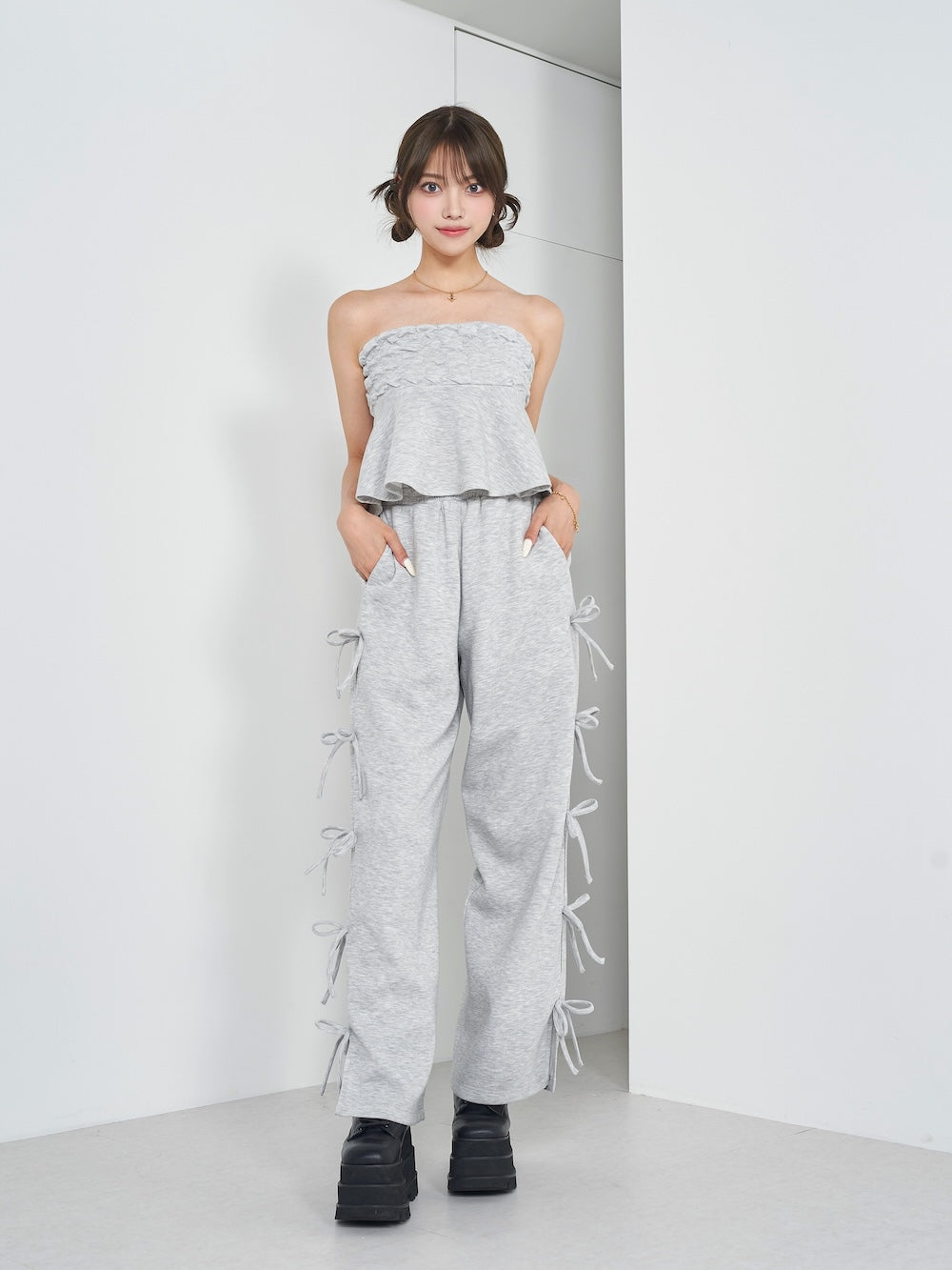 モデル：163cm（着用サイズ：FREE　着用カラー：GRY）