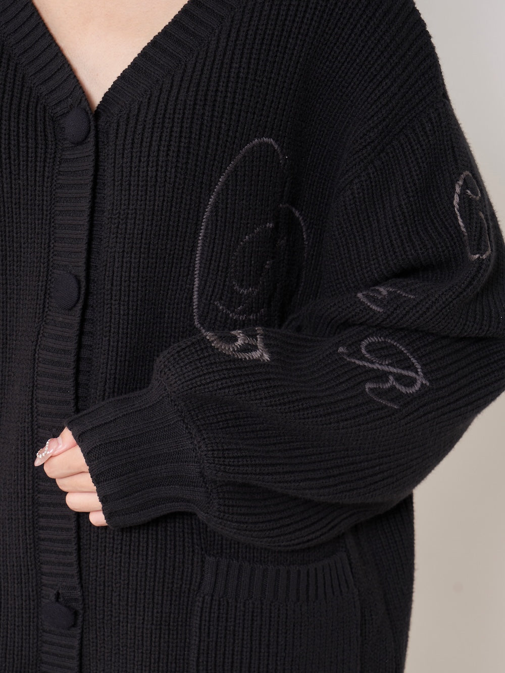 モデル：163cm（着用サイズ：FREE　着用カラー：BLK）