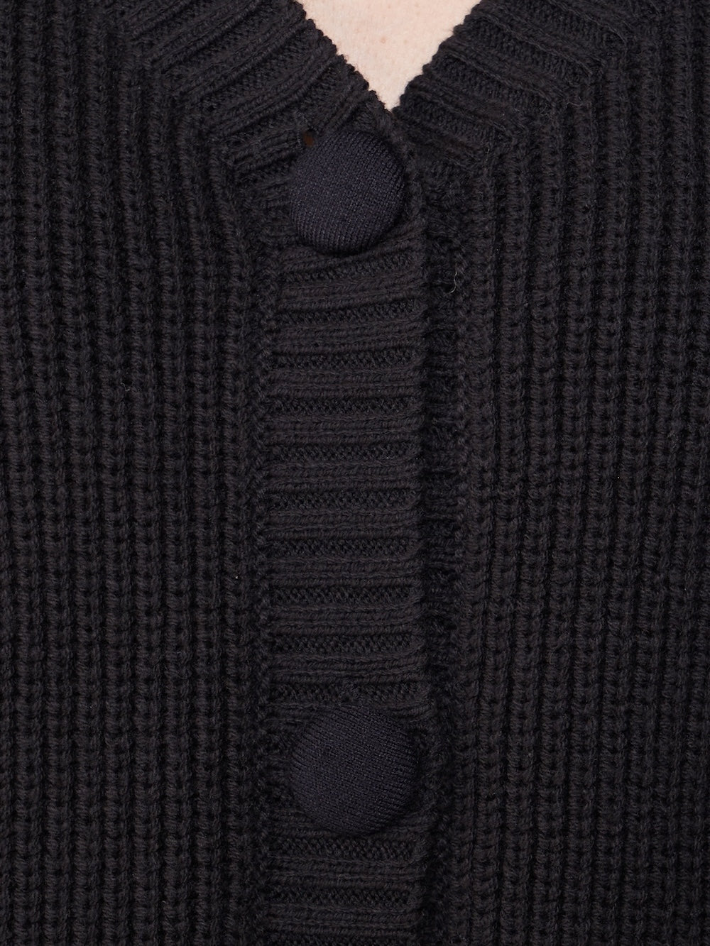 モデル：163cm（着用サイズ：FREE　着用カラー：BLK）