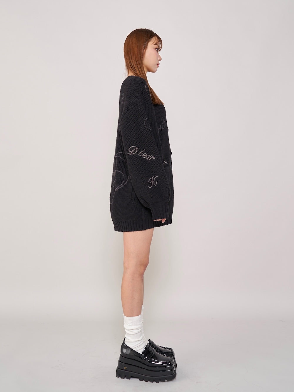 モデル：163cm（着用サイズ：FREE　着用カラー：BLK）