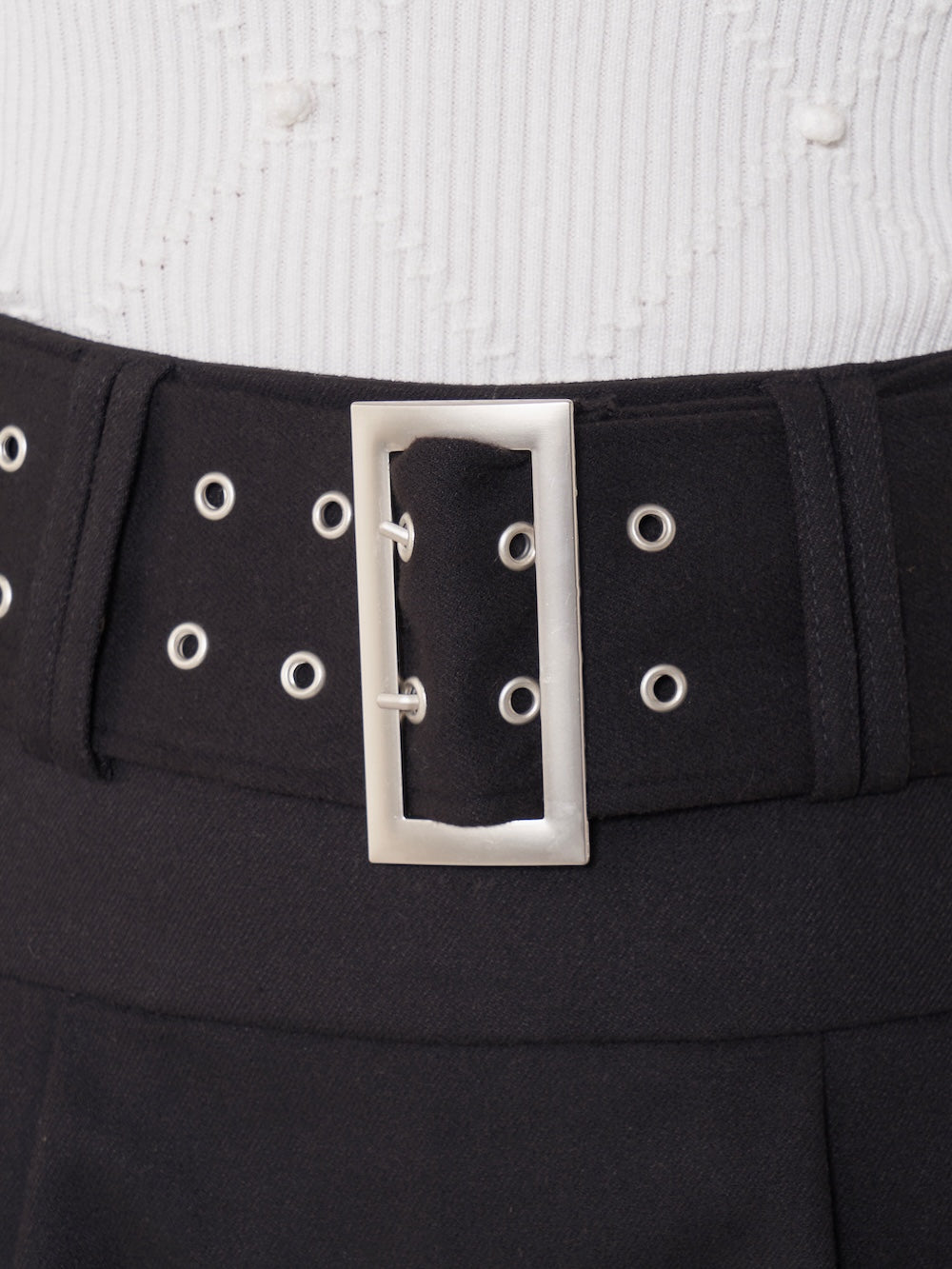 ハトメベルトプリーツミニスカート