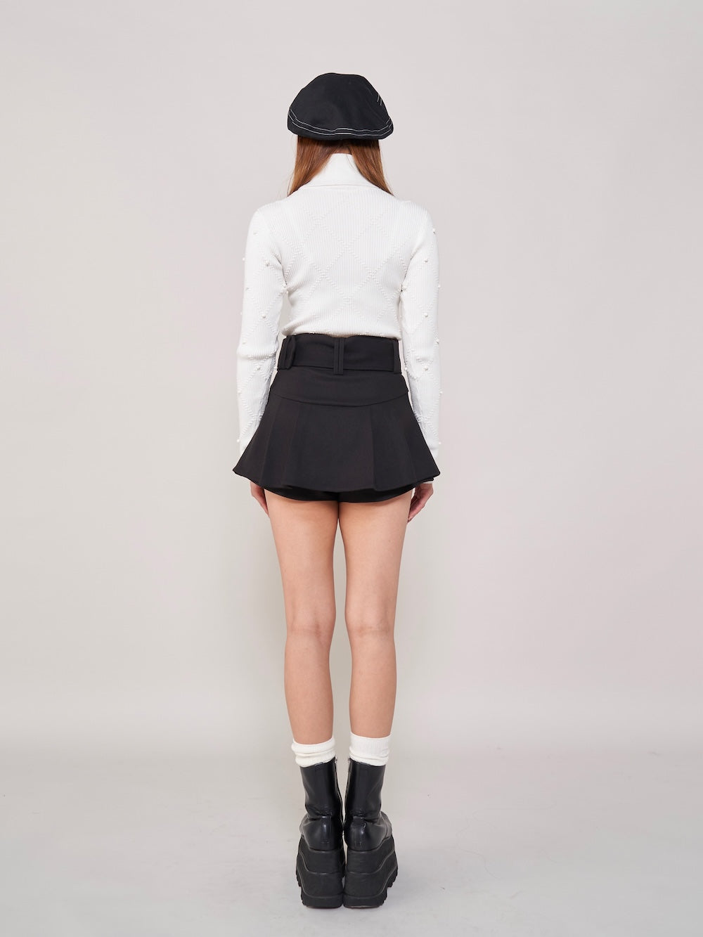 モデル：163cm（着用サイズ：S　着用カラー：BLK）