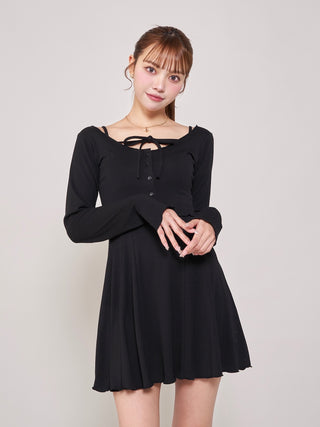モデル：163cm（着用サイズ：FREE　着用カラー：BLK）