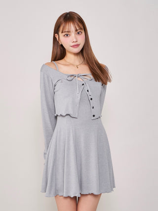 モデル：163cm（着用サイズ：FREE　着用カラー：GRY）