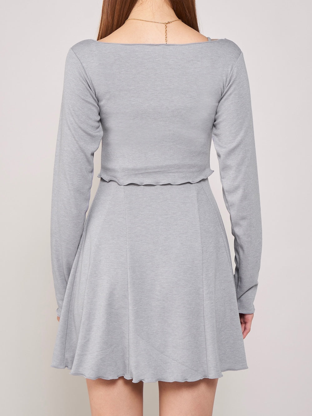 モデル：163cm（着用サイズ：FREE　着用カラー：GRY）