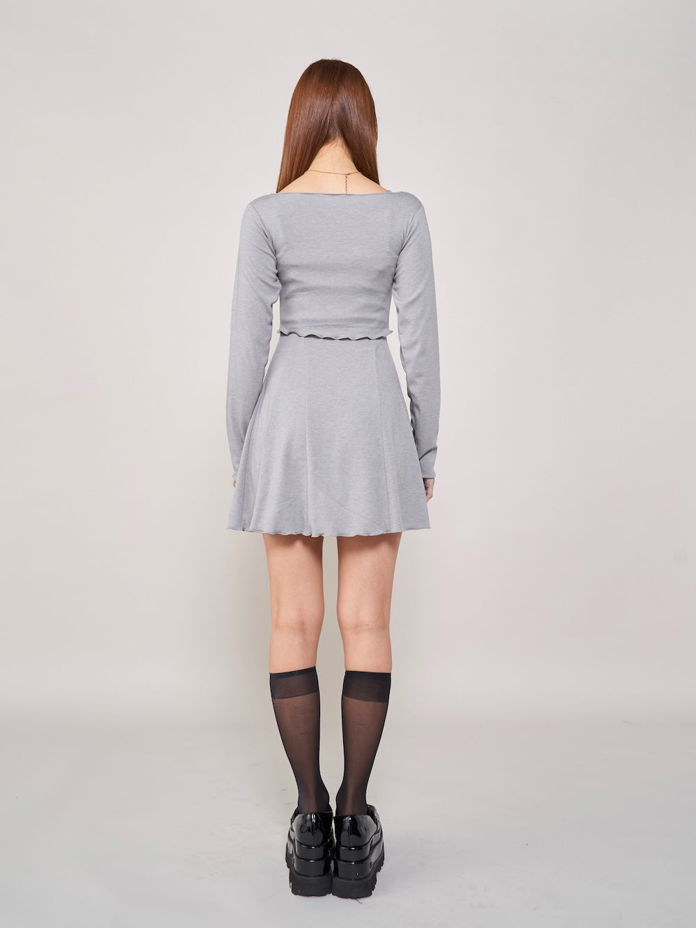 モデル：163cm（着用サイズ：FREE　着用カラー：GRY）