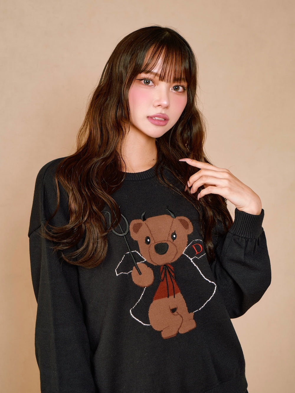 モデル：163cm（着用サイズ：FREE　着用カラー：BLK）