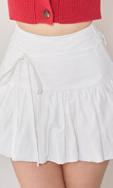 モデル：163cm（着用サイズ：FREE　着用カラー：WHT）