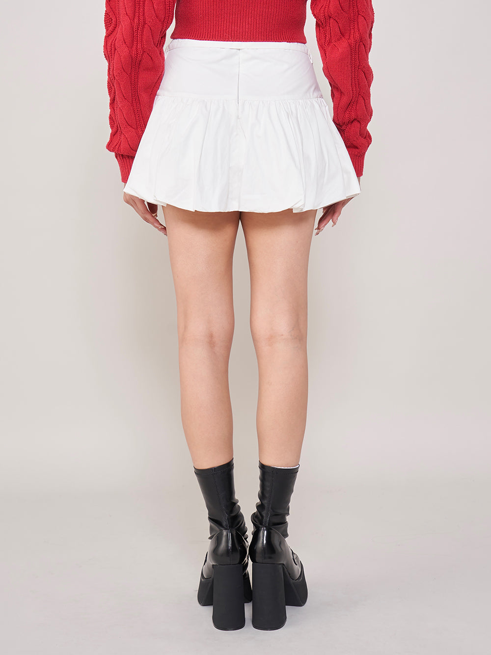 モデル：163cm（着用サイズ：FREE　着用カラー：WHT）