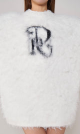 モデル：160cm（着用サイズ：FREE　着用カラー：IVO）