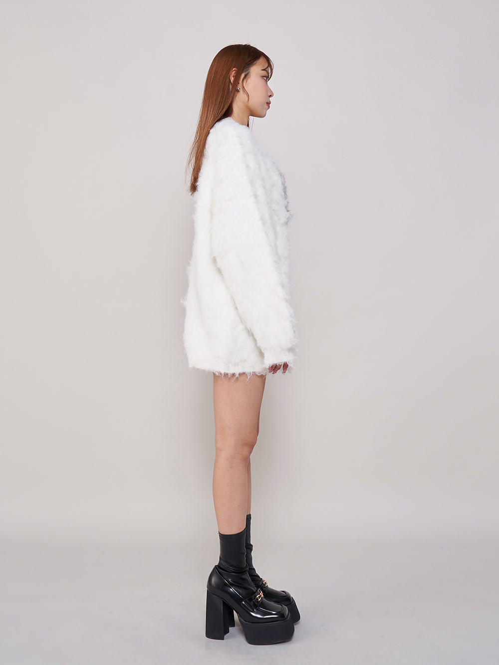 モデル：160cm（着用サイズ：FREE　着用カラー：IVO）