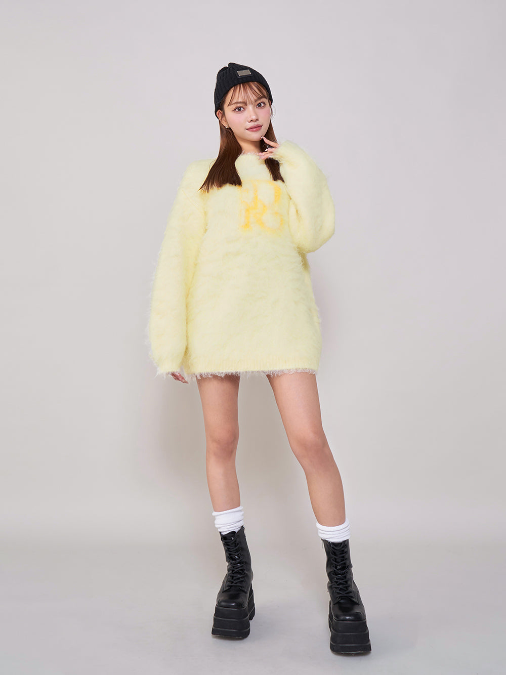 モデル：163cm（着用サイズ：FREE　着用カラー：YEL）