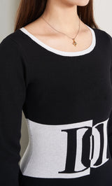 モデル：163cm（着用サイズ：FREE　着用カラー：BLK）