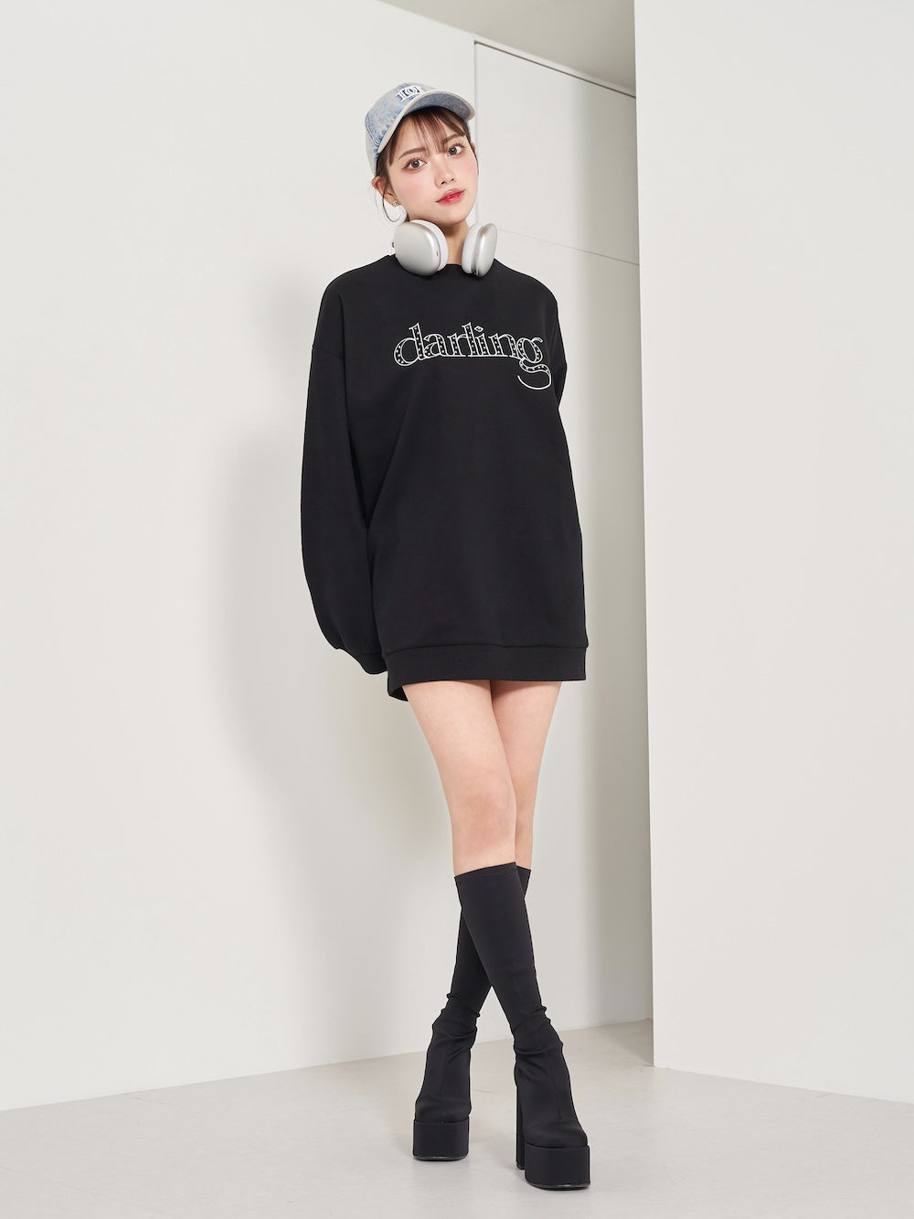 ビジューグラフィックプルオーバー – Darich (ダーリッチ)