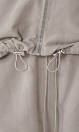 モデル：163cm（着用サイズ：FREE　着用カラー：GRY）