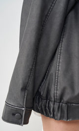 モデル：163cm（着用サイズ：FREE　着用カラー：BLK）