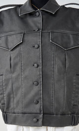 モデル：163cm（着用サイズ：FREE　着用カラー：BLK）