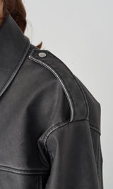 モデル：163cm（着用サイズ：FREE　着用カラー：BLK）