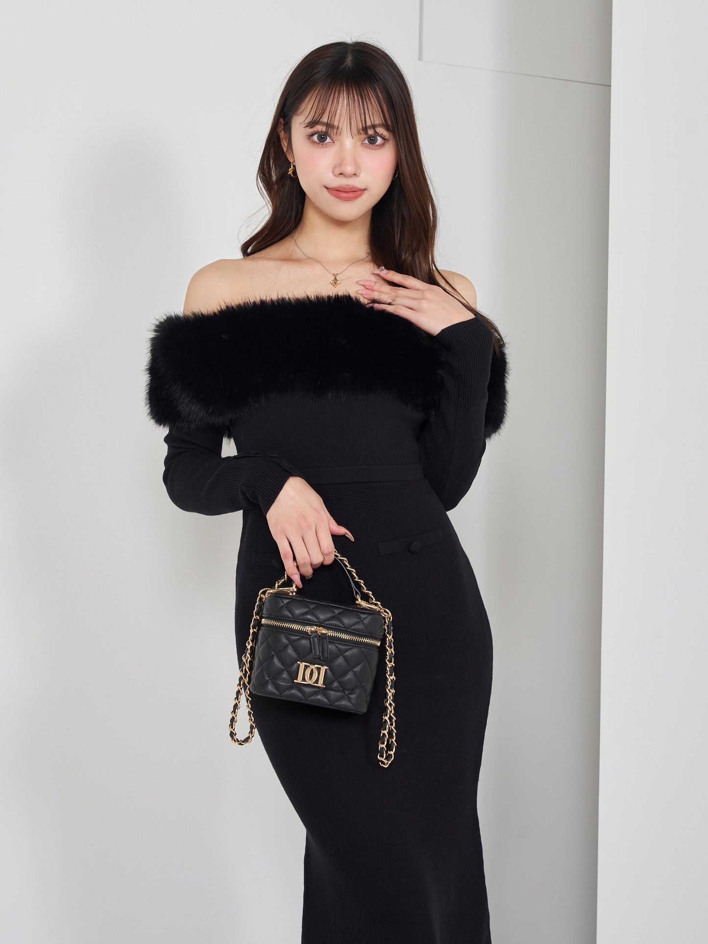 モデル：163cm（着用サイズ：FREE　着用カラー：BLK）