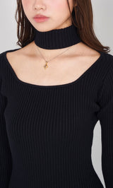 モデル：163cm（着用サイズ：FREE　着用カラー：BLK）