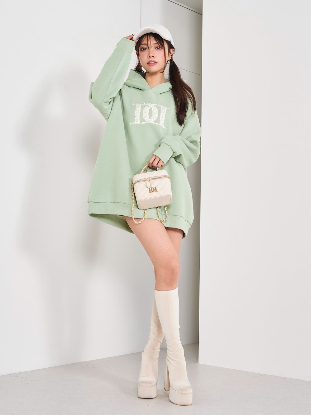 モデル：163cm（着用サイズ：FREE　着用カラー：MNT）