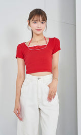 モデル：163cm（着用サイズ：FREE　着用カラー：RED）