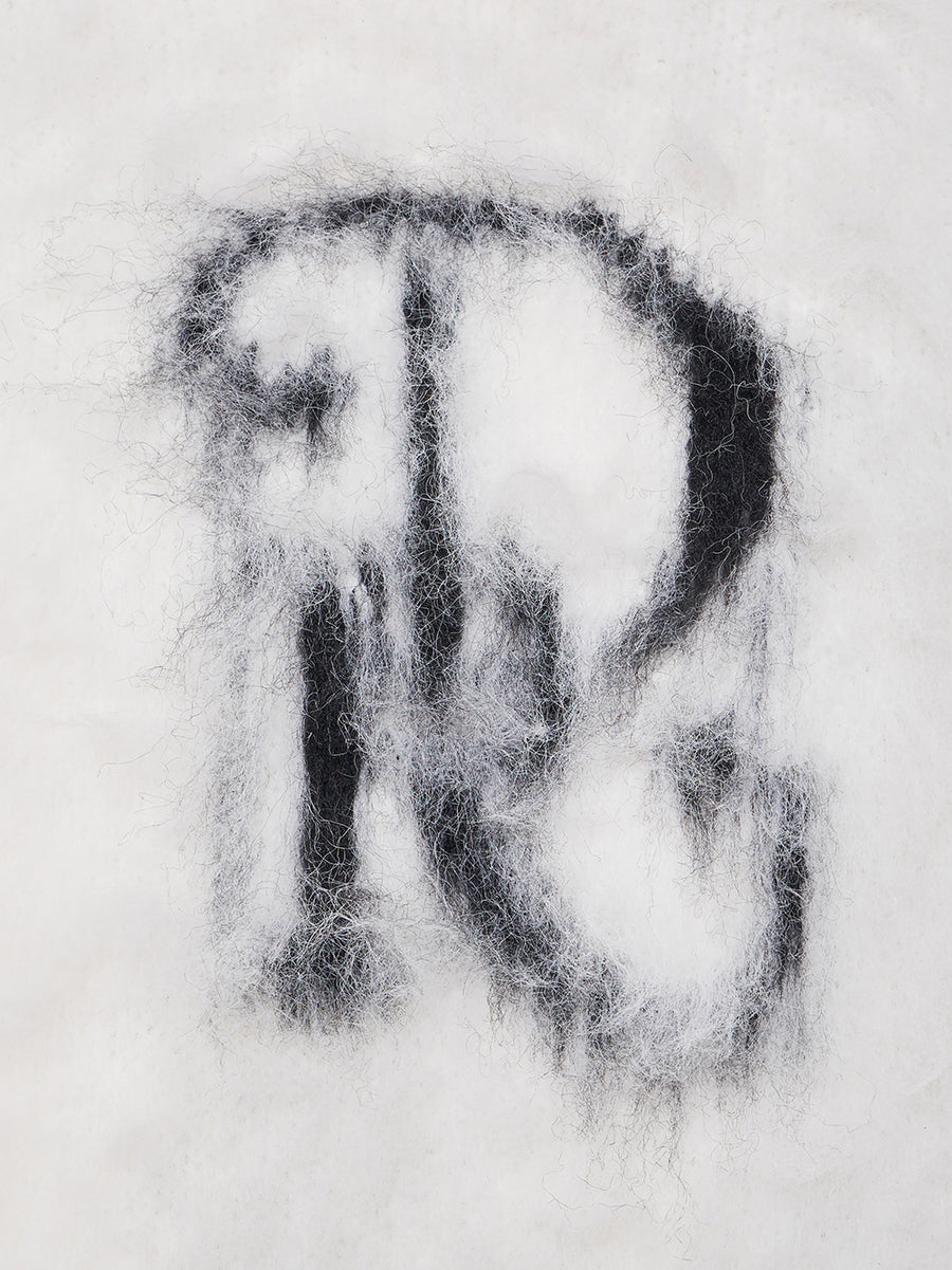 モデル：160cm（着用サイズ：FREE　着用カラー：IVO）