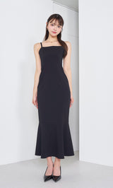 モデル：163cm（着用サイズ：FREE　着用カラー：BLK）