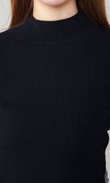 モデル：163cm（着用サイズ：FREE　着用カラー：BLK）