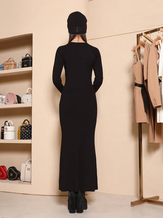 モデル：163cm（着用サイズ：FREE　着用カラー：BLK）