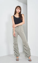 モデル：163cm（着用サイズ：FREE　着用カラー：GRY）
