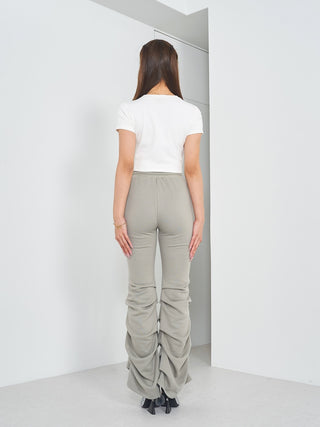 モデル：163cm（着用サイズ：FREE　着用カラー：GRY）