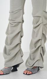 モデル：163cm（着用サイズ：FREE　着用カラー：GRY）