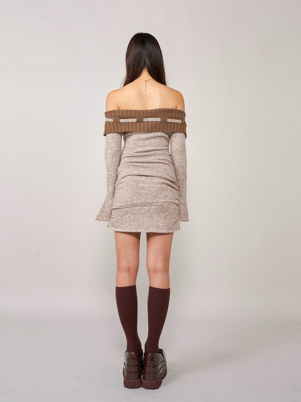 モデル：163cm（着用サイズ：FREE　着用カラー：BEG）