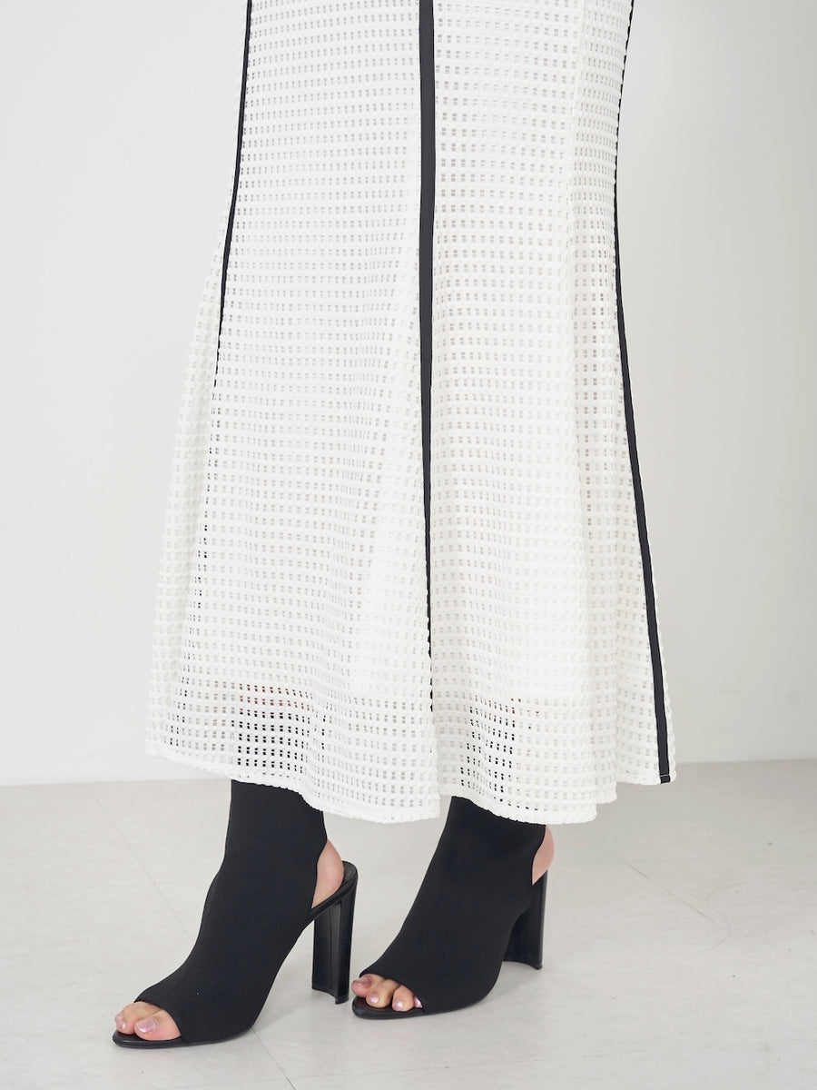 モデル：163cm（着用サイズ：FREE　着用カラー：WHT）