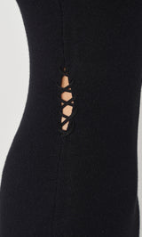 モデル：163cm（着用サイズ：FREE　着用カラー：BLK）