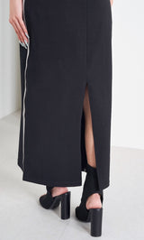 モデル：163cm（着用サイズ：FREE　着用カラー：BLK）