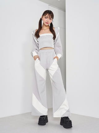 モデル：163cm（着用サイズ：FREE　着用カラー：GRY）
