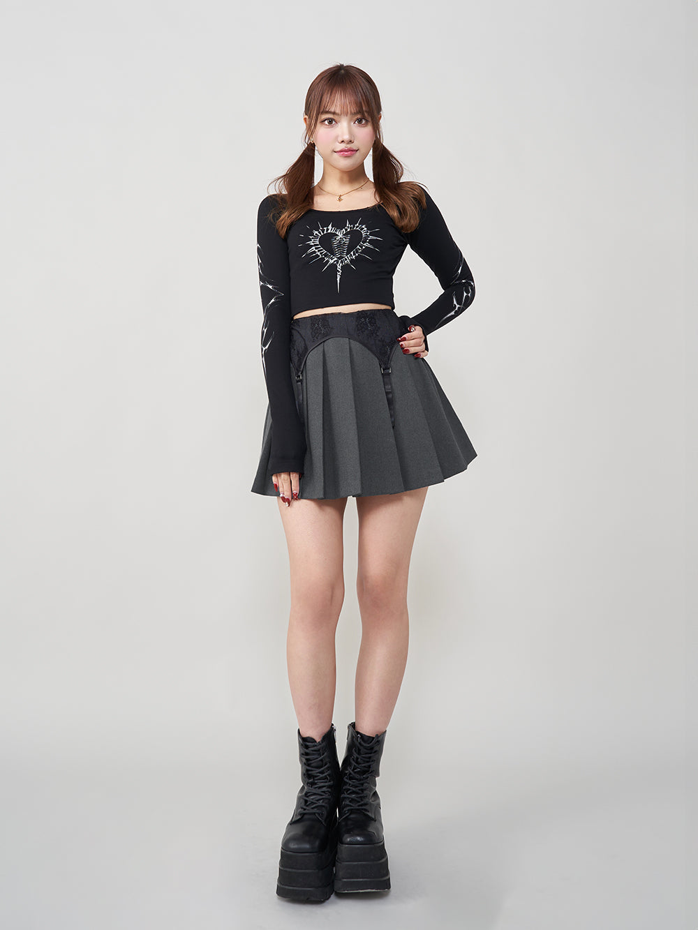 モデル：163cm（着用サイズ：M　着用カラー：GRY）